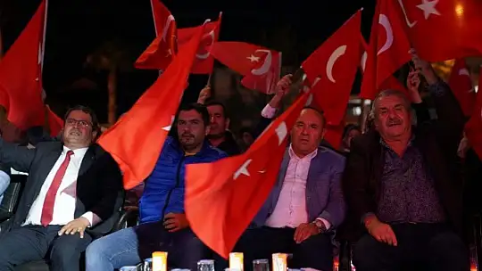 SEYDİKEMER'DE ZARA RÜZGARI ESTİ