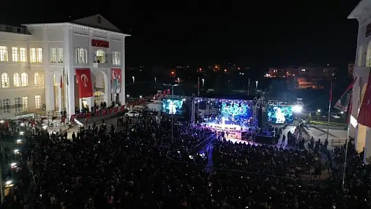 SEYDİKEMER'DE ZARA RÜZGARI ESTİ