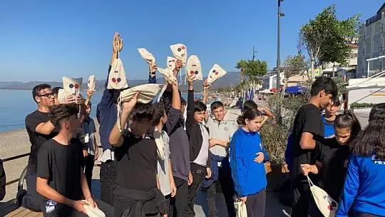 ÇALIŞ PLAJI'NDA TEMİZLİK ETKİNLİĞİ