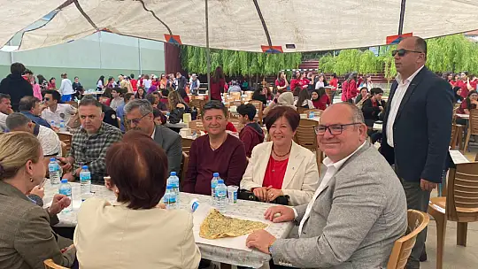 Kermese katılım ve ilgi yoğun