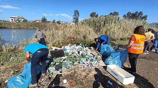 Fethiye Ördek Adası'nda Temizlik