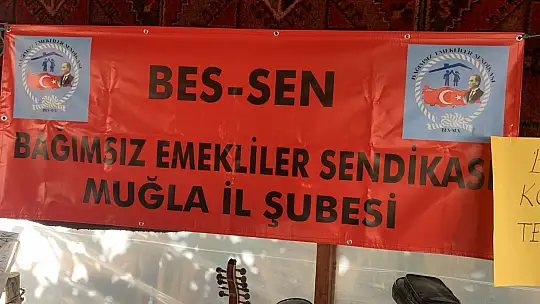 Bağımsız Emekliler Sendikası Üyeleri Bir Araya Geldi