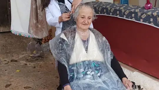 Belediye Evde Kuaförlük Hizmeti İle Vatandaşlara Destek Oluyor
