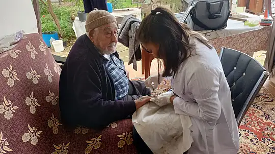 Belediye Evde Kuaförlük Hizmeti İle Vatandaşlara Destek Oluyor