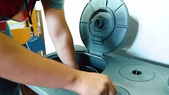 BELEDİYEDEN VATANDAŞA ODUN VE SOBA DESTEĞİ 