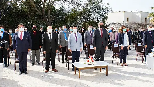 Yalıkavakspor Kadın Hentbol Takımı yeni salonuna kavuştu