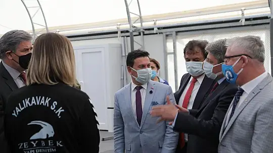 Yalıkavakspor Kadın Hentbol Takımı yeni salonuna kavuştu