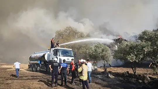Yanan Bölgelere Su Takviyesi Devam Ediyor