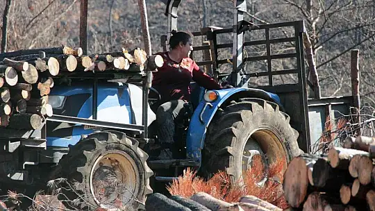 Yanan sahalara kadın eli