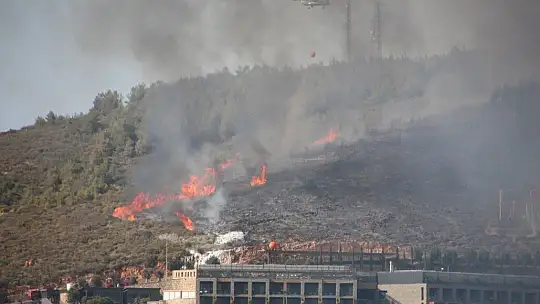 Yangın bölgesindeki oteller tahliye ediliyor