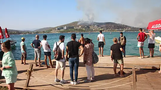 Yangın bölgesindeki oteller tahliye ediliyor