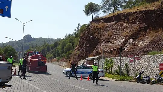 Yangın nedeni ile Marmaris Datça karayolu trafiğe kapandı