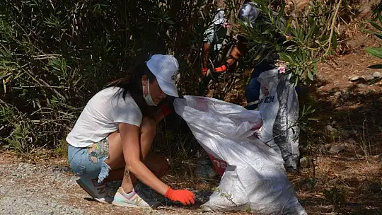 Yangın riskini azaltmak amacıyla çevre temizliği yaptılar