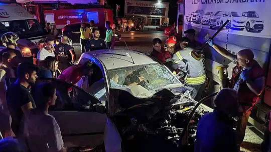 Yaralıyı bırakıp basına saldırdılar