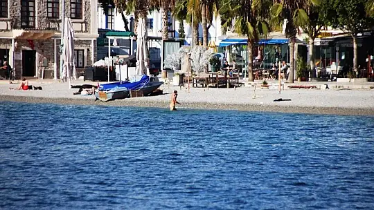 Yasak bile denize girmelerine engel olamadı