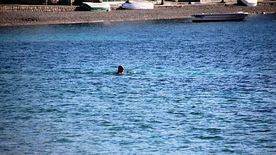 Yasak bile denize girmelerine engel olamadı