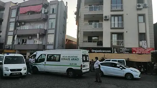 Yaşlı çift evlerinde ölü olarak bulundu
