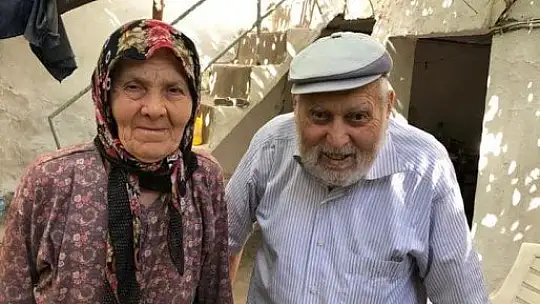 Yaşlı çift evlerinde ölü olarak bulundu