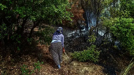 Yatağan'da yangınla mücadele fotoğraf karelerine yansıdı