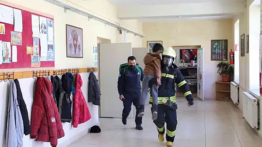 Yatağan Kıbrıs İlkokulu'nda tahliye tatbikatı yapıldı