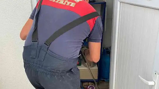 Yılan, evin deposuna girdi