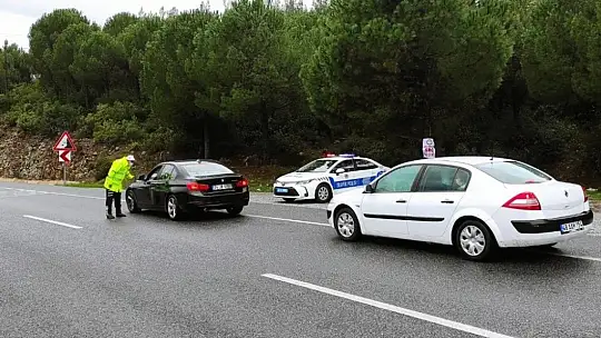Yılbaşı öncesi trafik ekiplerinden sıkı denetim
