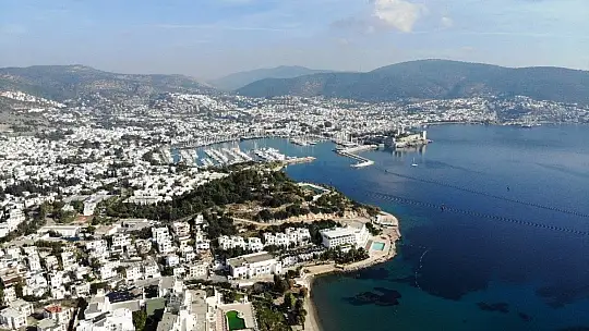 Yılbaşını evde geçirmek istemeyenler Bodrum'a akın ediyor