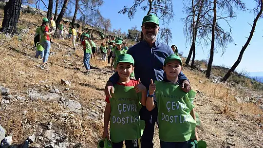 YK ENERJİ, YENİKÖY İLKÖĞRETİM OKULU ÖĞRENCİLERİ İLE ÇÖKERTME'Yİ YEŞİLLENDİRİYOR