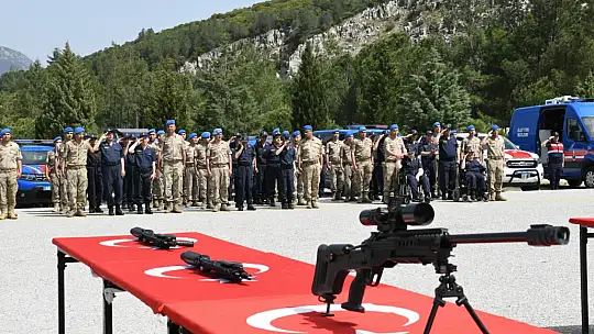 Tavlı, Engel tanımayan dostlarının askerlik heyecanına ortak oldu