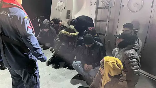 YUNANLARIN İTTİĞİ 13 DÜZENSİZ GÖÇMEN BODRUM'DA KURTARILDI