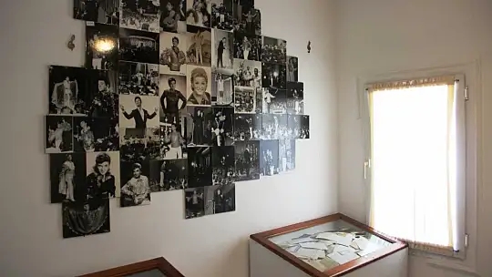 Zeki Müren, vefat yıl dönümünde anıldı