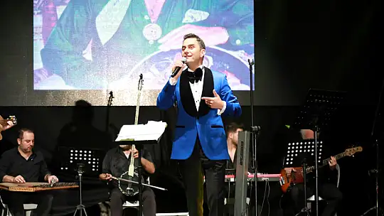 Zeki Müren, Vefatının 27'nci Yıl Dönümünde Anıldı