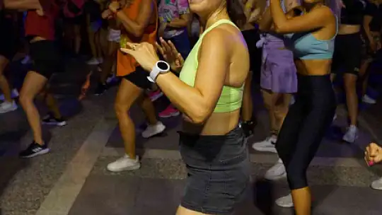 ZUMBA TUTKUNLARI MARMARİS'TE BULUŞTU