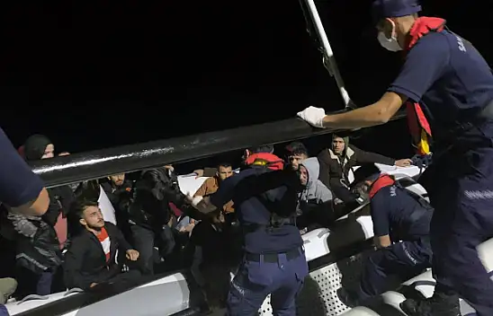 22 düzensiz göçmen kurtarıldı