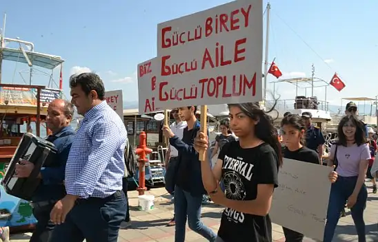 Aile Haftası İçin Yürüdüler