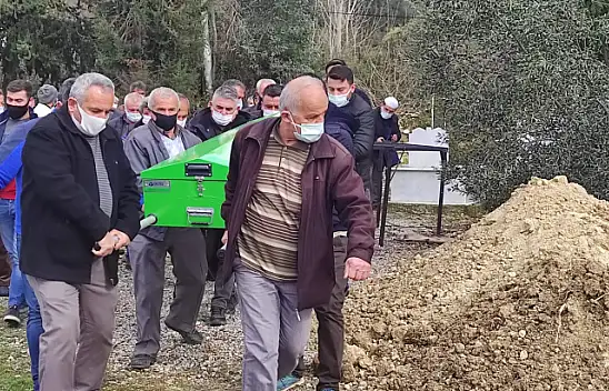 AK Parti'li Camuz annesini kaybetti