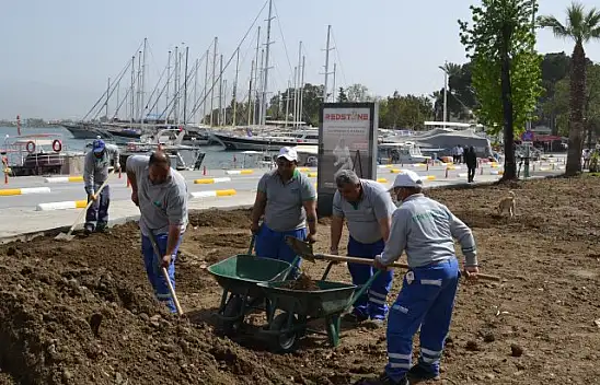 AMFİ TİYATRO SAHİPSİZ KALDI