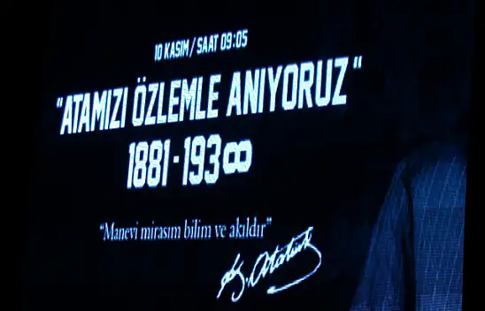 ATATÜRK'Ü ANMA ETKİNLİĞİNDE DUYGU DOLU ANLAR YAŞANDI
