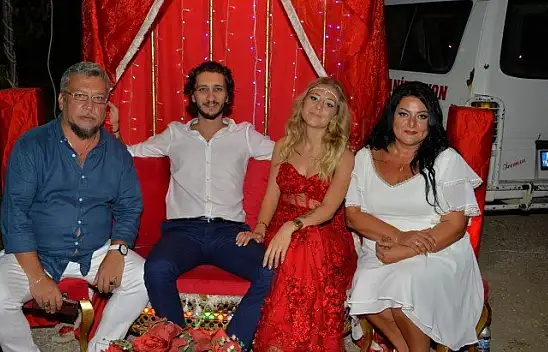 Begüm ile Mert çiftinin kına merasimi düzenlendi