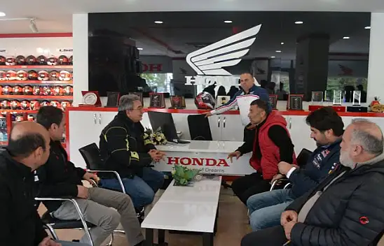 BEŞ SENE SONRA GELEN ZİYARET