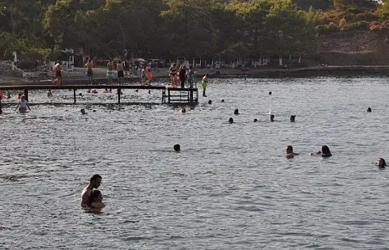 Büyük Samanlık plajında eylül yoğunluğu