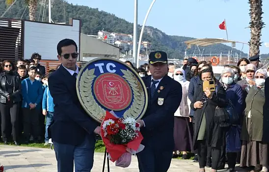 FETHİYE ŞEHİTLERİNİ ANDI ZAFERİNİ KUTLADI