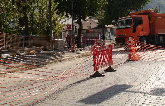 GAFFAR OKKAN CADDESİNDE ÇALIŞMALAR DEVAM EDİYOR