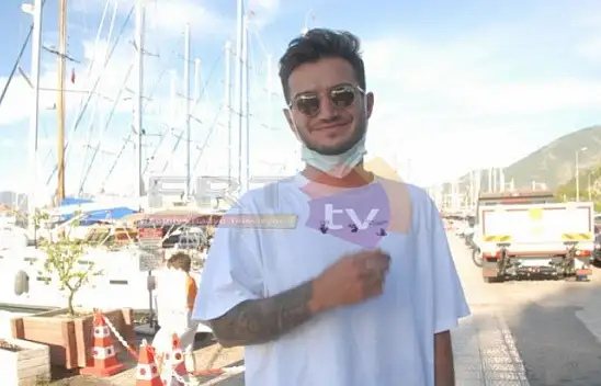 Galatasaraylı Oğulcan tatil için Fethiye'yi seçti