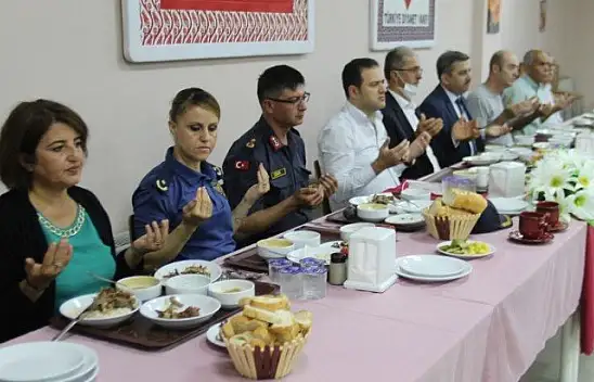Kaymakam Fırat, 'Vatanımız, şehitlerimiz sayesinde ayakta'