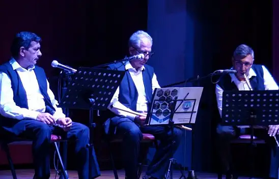 KONSER BÜYÜK ALKIŞ TOPLADI