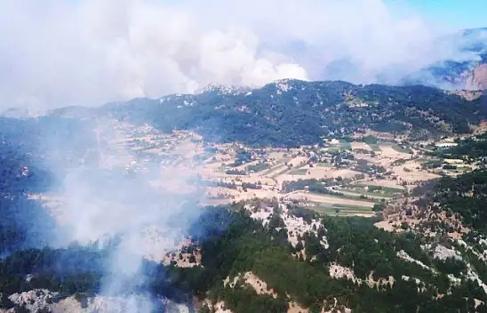 Köyceğiz yangını Denizli sınırına dayandı