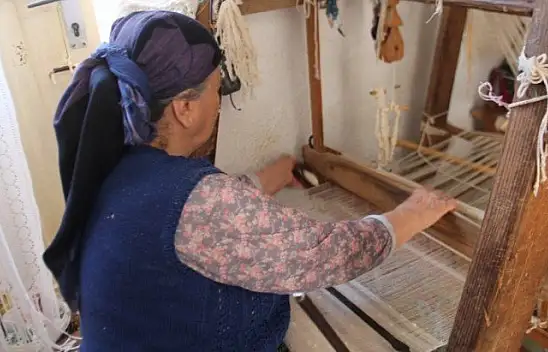 Özbil Ergün, 'Dastarı gelinlik yapımında da kullanıyoruz'