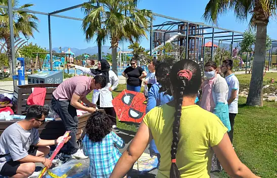 Özel Öğrencilerden Uçurtma Şenliği