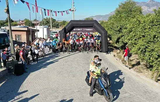 Pedallar Seydikemer'de Çevrildi